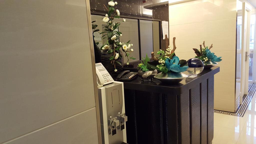 Seasons Hotel - Causeway Bay Hong Kong Exterior foto